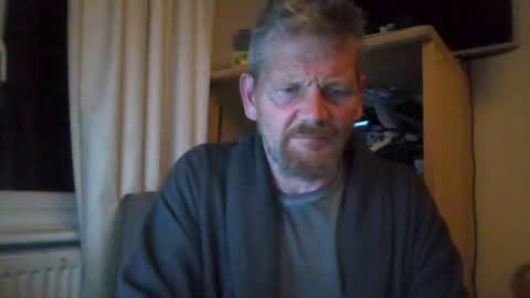 Snapshot of ttb2769 chatting on March 3, 5:07 am ttb2769 online show from March 3, 5:07 am