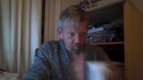 Snapshot of ttb2769 chatting on September 9, 4:23 am ttb2769 online show from September 9, 4:23 am