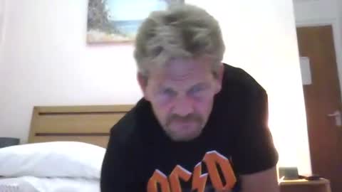 Snapshot of ttb2769 chatting on October 25, 11:06 pm ttb2769 online show from October 25, 11:06 pm