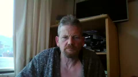 Snapshot of ttb2769 chatting on February 15, 8:11 am ttb2769 online show from February 15, 8:11 am