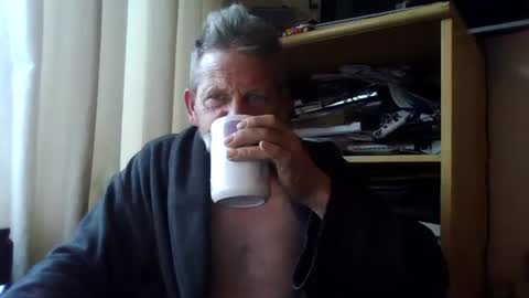 Snapshot of ttb2769 chatting on March 12, 7:02 am ttb2769 online show from March 12, 7:02 am