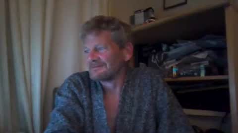 Snapshot of ttb2769 chatting on October 14, 5:36 am ttb2769 online show from October 14, 5:36 am