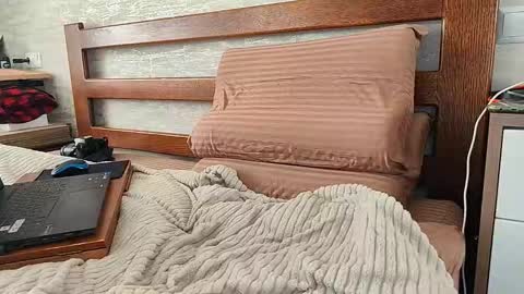 too big online show from October 20, 9:13 am