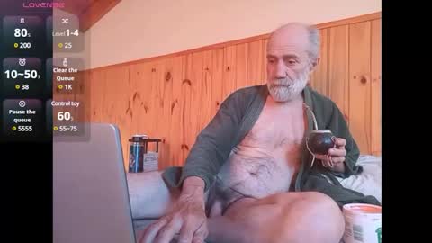 Snapshot of tupapifacu chatting on February 8, 12:17 pm Papi Facu online show from February 8, 12:17 pm