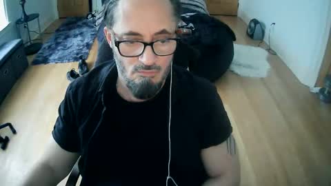 tuscan_taurus online show from May 3, 10:40 am