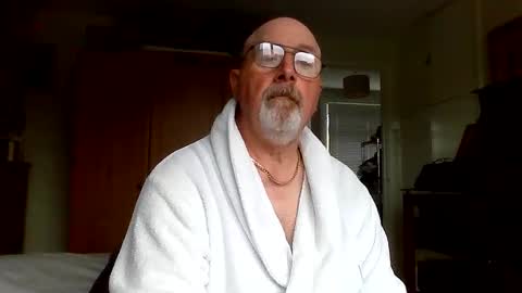 Snapshot of twatcockandballs chatting on October 9, 8:08 am twatcockandballs online show from October 9, 8:08 am