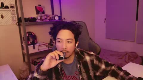 iwasD3nse online show from December 15, 1:54 pm