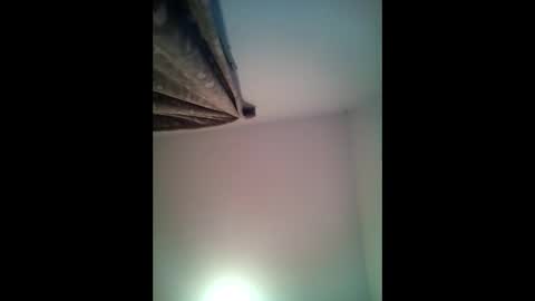 Snapshot of twest84 chatting on February 14, 7:17 am twest84 online show from February 14, 7:17 am