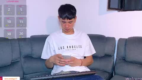 Mr Daren online show from April 25, 6:49 pm