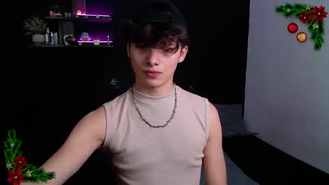 Snapshot of twink_dream__ chatting on December 30, 10:01 pm jhony online show from December 30, 10:01 pm