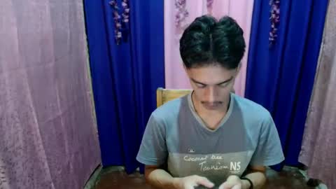 Snapshot of twink_hairyass69 chatting on October 2, 6:01 pm Aladin online show from October 2, 6:01 pm