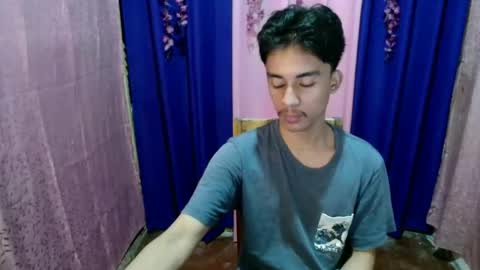 Snapshot of twink_hairyass69 chatting on October 1, 5:50 pm Aladin online show from October 1, 5:50 pm