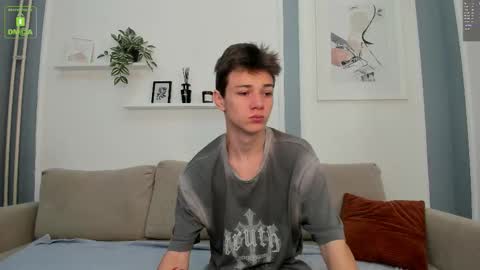 Snapshot of twinkguy_slim chatting on September 14, 4:20 pm Viego Pattel online show from September 14, 4:20 pm