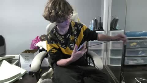 shytwink online show from March 23, 12:05 am