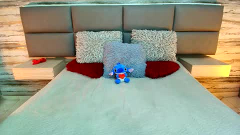 Snapshot of twinslovers_ chatting on October 16, 9:34 pm online show from October 16, 9:34 pm