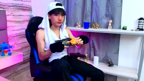 Snapshot of twinslovers_ chatting on October 19, 9:51 pm online show from October 19, 9:51 pm