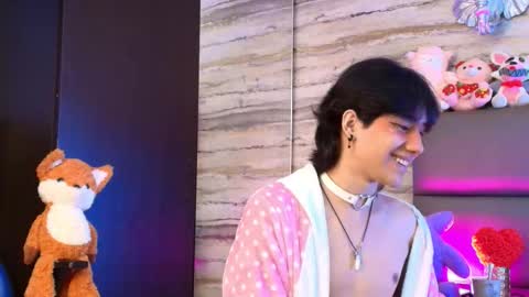    online show from March 13, 4:42 am