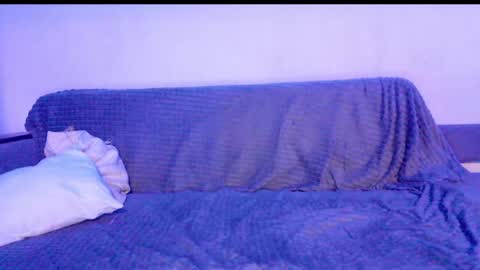 TwiShadow online show from April 2, 9:33 pm