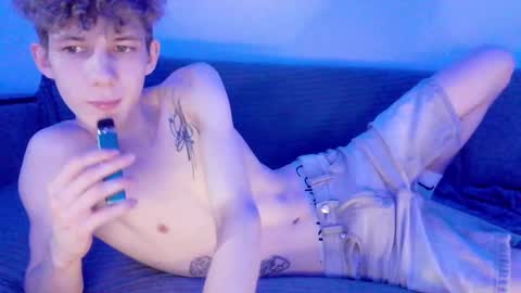 TwiShadow online show from March 14, 12:45 pm