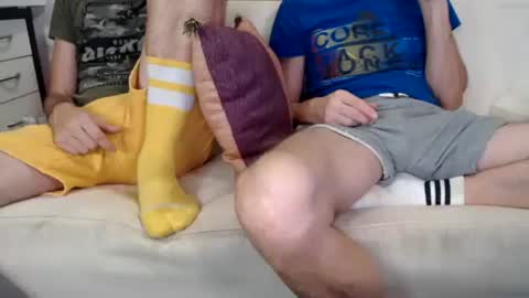 two bags online show from October 26, 10:23 pm