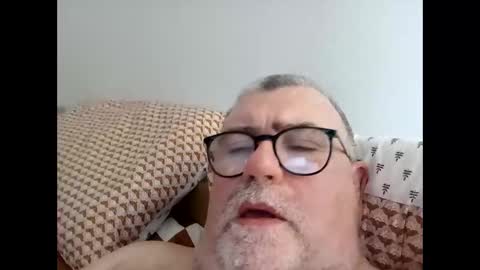 twohats2810 online show from February 28, 3:44 pm