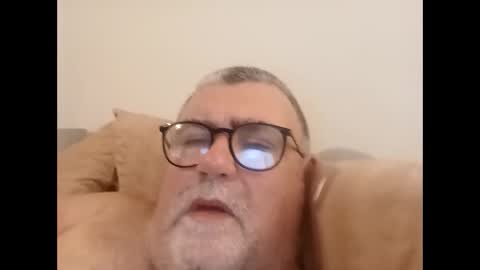 twohats2810 online show from January 6, 7:51 pm