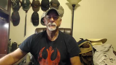Snapshot of txlobo60 chatting on October 8, 10:03 pm txlobo60 online show from October 8, 10:03 pm