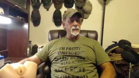 Snapshot of txlobo60 chatting on October 18, 9:31 pm txlobo60 online show from October 18, 9:31 pm