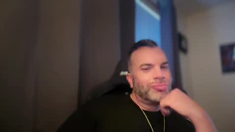 TylerDavid online show from May 1, 12:15 am