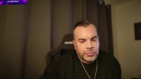 TylerDavid online show from April 26, 12:19 am