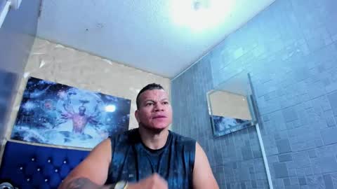 Tyleer Scot online show from May 18, 1:39 pm