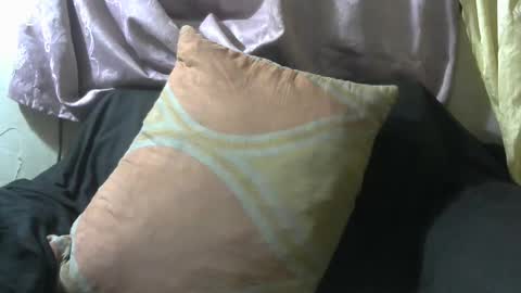 tyler101718452 online show from April 13, 2:56 am