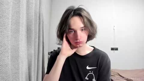 Tyler  johnson online show from February 8, 1:11 am
