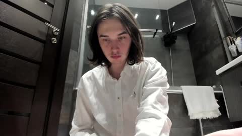 Tyler  johnson online show from January 5, 1:56 am