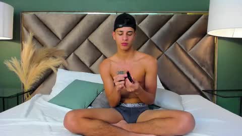 Tyler Rodriguez online show from February 18, 10:47 pm