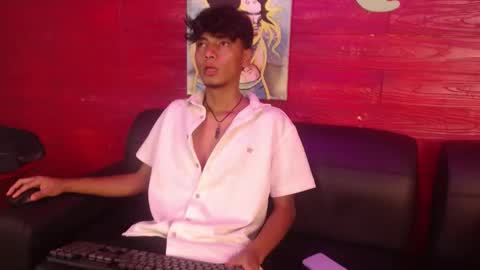 tyler_wolf_1 online show from October 6, 11:26 am