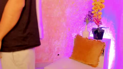 Tyler  online show from April 18, 7:10 am