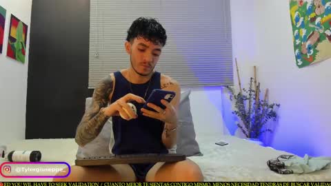 tylergiuseppe_ online show from February 14, 10:48 pm