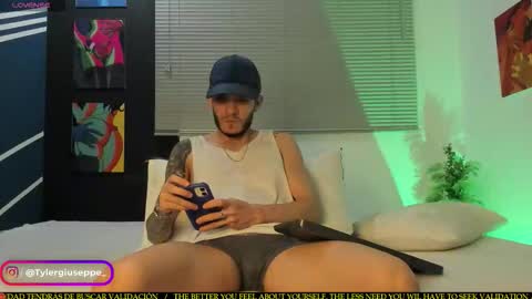 tylergiuseppe_ online show from February 6, 2:30 am