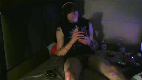 Snapshot of tylerlee199169 chatting on January 7, 5:02 am Tyler online show from January 7, 5:02 am