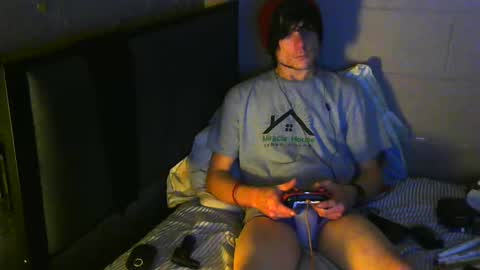 Snapshot of tylerlee199169 chatting on December 13, 8:54 am Tyler online show from December 13, 8:54 am