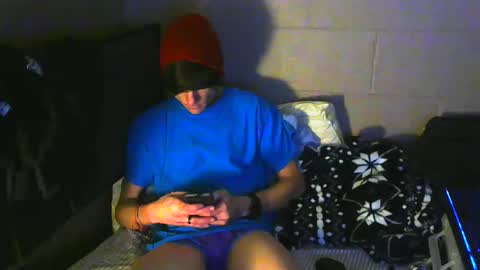 Snapshot of tylerlee199169 chatting on December 6, 6:04 am Tyler online show from December 6, 6:04 am