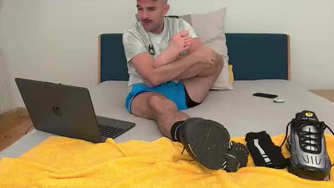 Snapshot of tylerlogan813 chatting on October 3, 8:03 pm TylerLogan813 online show from October 3, 8:03 pm