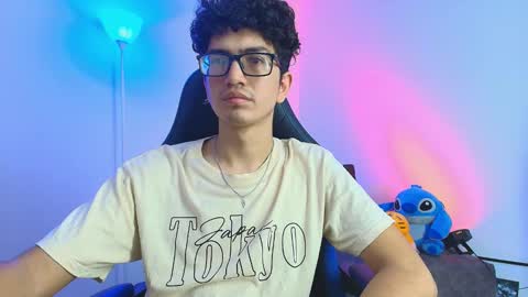   online show from February 3, 9:47 am