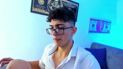   online show from December 31, 3:01 am