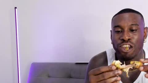 Snapshot of tyron_rulers chatting on September 21, 11:27 pm Dvid Rullers online show from September 21, 11:27 pm