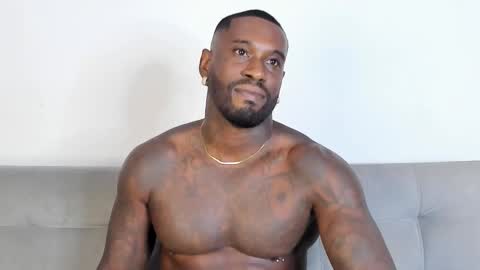 Snapshot of tyron_rulers chatting on October 27, 1:41 am Dvid Rullers online show from October 27, 1:41 am