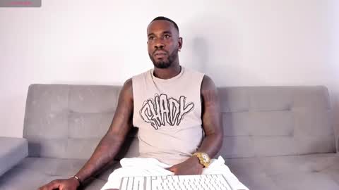 Snapshot of tyron_rulers chatting on February 28, 8:50 pm Dvid Rullers online show from February 28, 8:50 pm