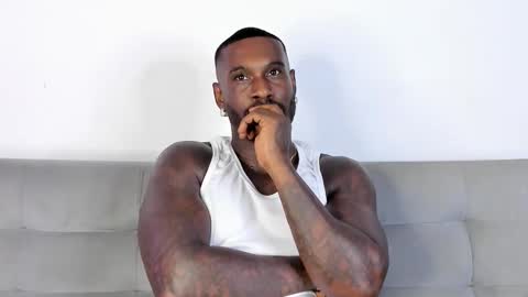 Snapshot of tyron_rulers chatting on October 20, 12:36 am Dvid Rullers online show from October 20, 12:36 am