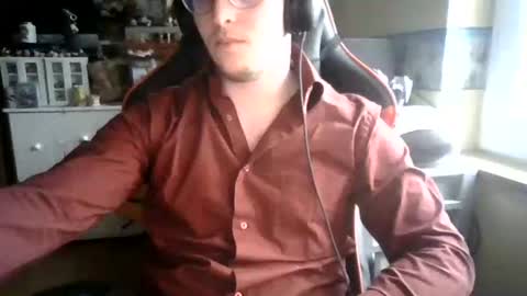 Tytybout online show from March 29, 6:08 pm